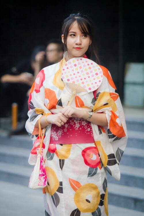10 curiosità sul Giappone utili per viaggiare, ma che nessuno ti dice Kimono giapponese 10 curiosità sul Giappone utili per viaggiare, ma che nessuno ti dice