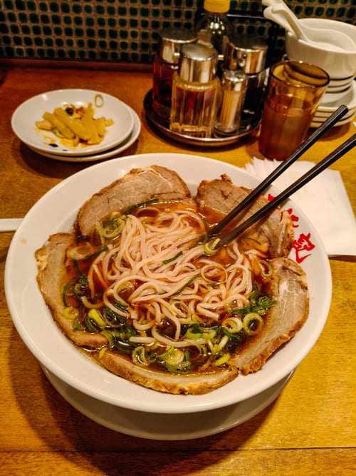 Cosa mangiare in Giappone oltre il sushi: 20 piatti da provare Ramen Cosa mangiare in Giappone oltre il sushi: 20 piatti da provare
