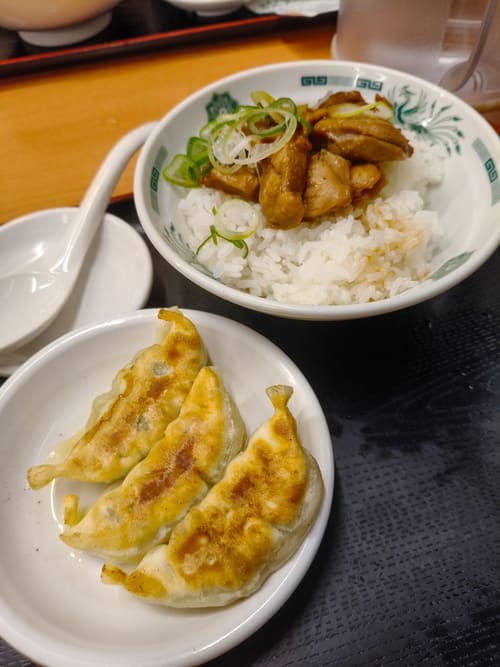 Dove mangiare a Tokyo bene spendendo poco: 15 posti top Mangiare a Tokyo Dove mangiare a Tokyo bene spendendo poco: 15 posti top